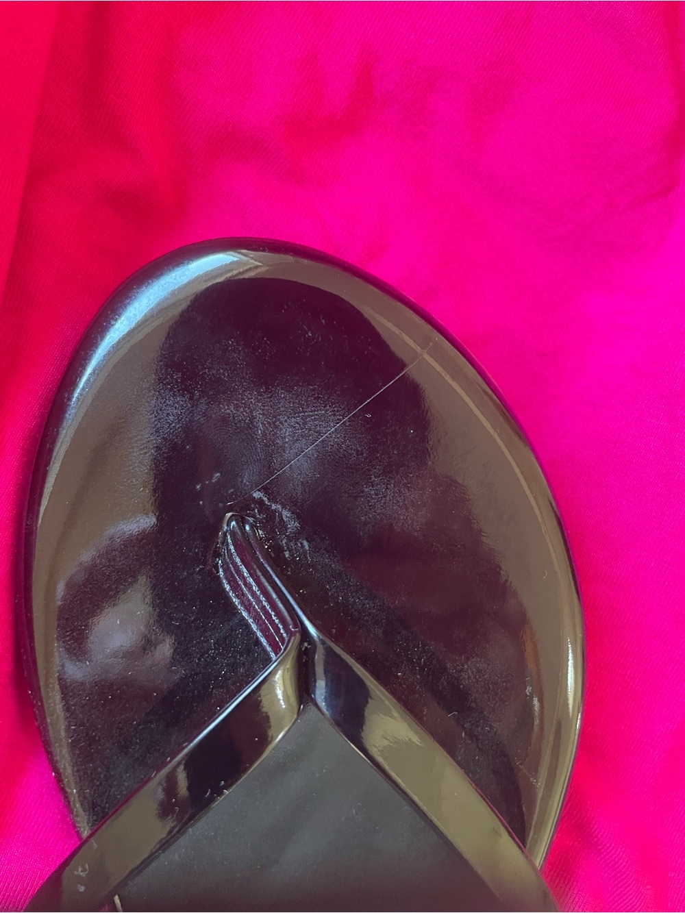 TKEES Black Patent Thong Sandals with Gold Logo - Picture 4 of 4